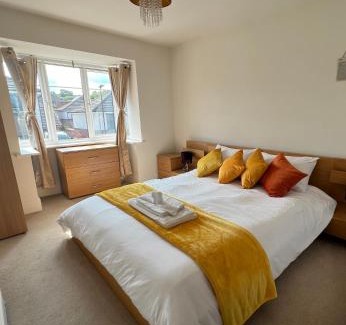 Sheffield Casa | Spacious King Size Room Detached House Free Wifi Free Parking