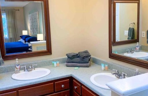 Durham Casa | *Spacious King Suite- central to Duke/UNC/Airport