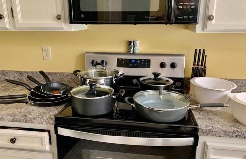Durham Casa | *Spacious King Suite- central to Duke/UNC/Airport