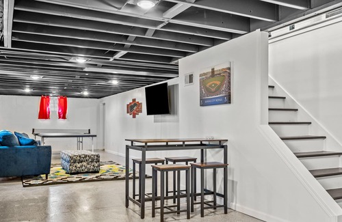 Kansas City Casa | SPACIOUS ✦ KING SUITE ✦ 4 BD 2 BA ✦ FAMILY TIME!