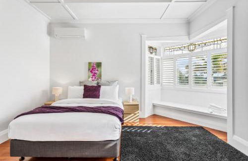 Mount Eden Casa | Spacious Kingsland 4BR Home