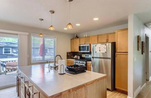 Lafayette Casa | Spacious Lafayette Retreat - 20 Mi to Denver!