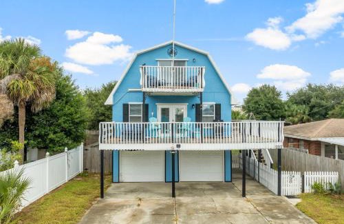 Holiday Beach Casa | Spacious Lagoon Home with Stylish, Modern Décor Throughout! by Dolce Vita Getaways PCB