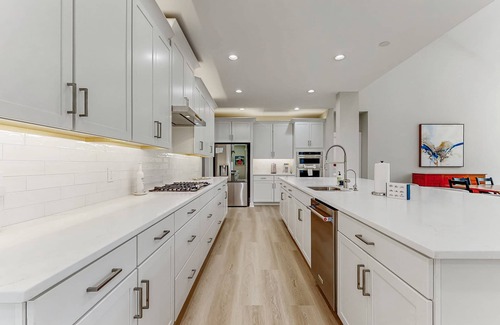 Mineral Casa | Spacious lake house retreat with game room, theater room, fire pit and boat slip