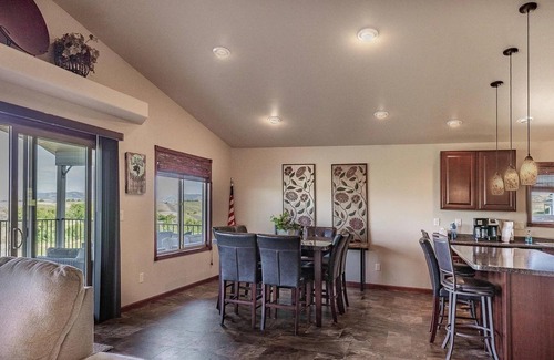 Smithwick Casa | Spacious Lake House!
