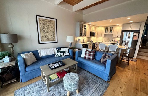 Sunapee Casa | Spacious Lake Sunapee Townhome in Granliden Community