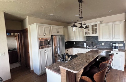 Helena Casa | Spacious lakefront home with stunning views!