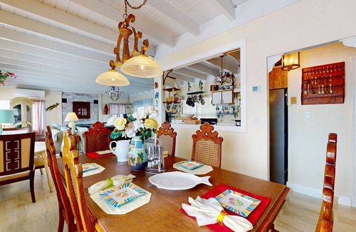 Lake Placid Casa | Spacious lakefront house with private dock , gas grill, deck and patio