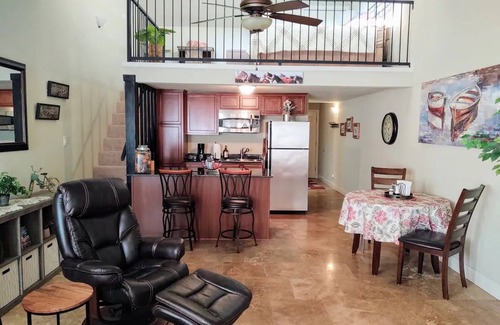 Mid America Condominio | Spacious Lakeside Country Getaway