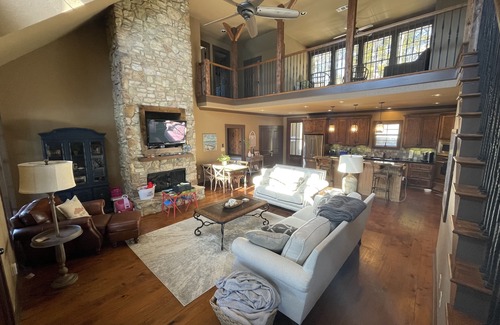 Little Kowaliga Casa | Spacious Lakeside Family Home!