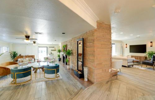 Las Vegas Casa | Spacious Las Vegas Getaway with Private Pool and Spa!
