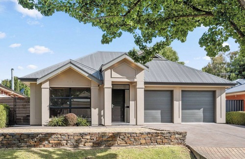 Littlehampton Casa | Spacious Littlehampton Lodge - 4 Bedroom Home with AC