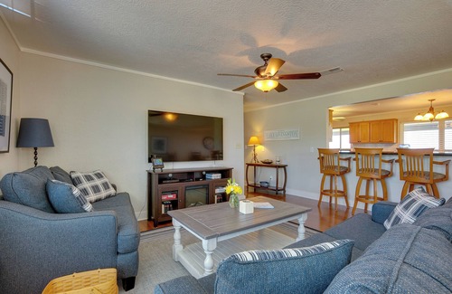 West Livingston Casa | Spacious Livingston Home w/ Private Boat Dock