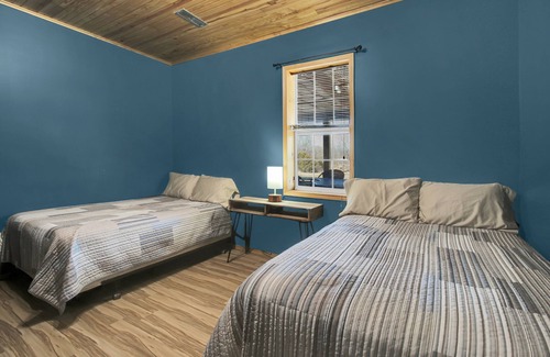 Sycamore Cabina | Spacious Lodge on 40 Acres!