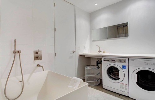 International District Apartamento | Spacious Loft in Heart of Montreal, Prime Location!