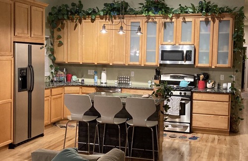 Curtis Park Casa | Spacious Lounging Comfort w/ 500 sqft Rooftop Deck Overlooking Downtown Denver