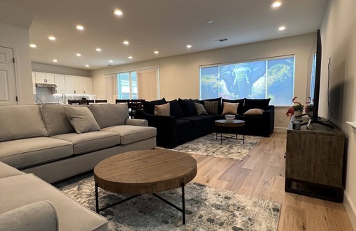 Tracy Casa | Spacious Lux Newly built Home nr Tracy Hills