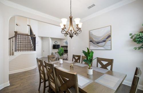 Frisco Casa | Spacious & Luxe 5 Star Neighborhood Movie Theatre