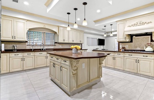Valley Glen Casa | Spacious Luxe Home w/Bonus Loft and Private Yard
