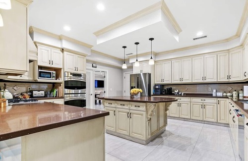 Valley Glen Casa | Spacious Luxe Home w/Bonus Loft and Private Yard
