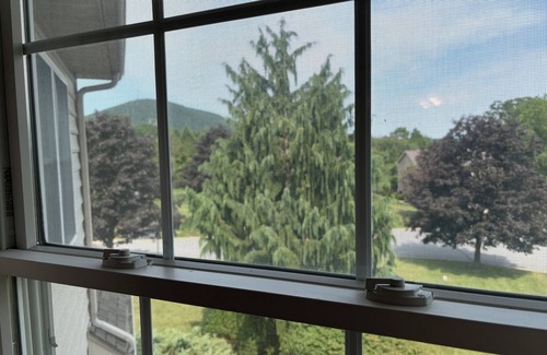 State College Casa | Spacious, Luxurious, and Convenient Happy Valley PSU Getaway