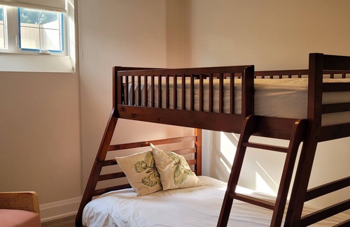 Clarkson Apartamento | Spacious & Luxurious family apartment in an Upscale Mississauga neighborhood