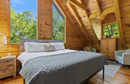 Blue Ridge Casa | Spacious luxury Lake Blue Ridge forest cabin an spa
