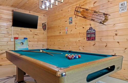 Blue Ridge Casa | Spacious luxury Lake Blue Ridge forest cabin an spa