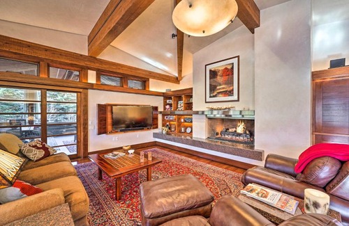 Hailey Casa | Spacious Luxury Retreat with Private Hot Tub and Pool!