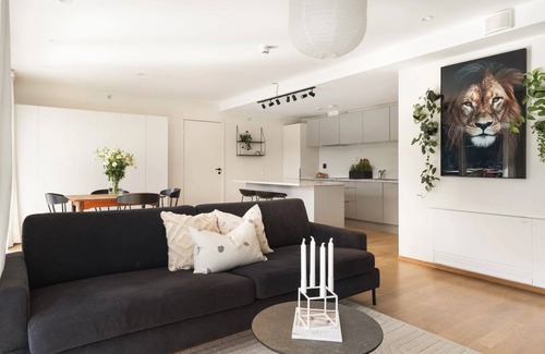 Laksevag Apartamento | Spacious Luxury, Terrace + Parking