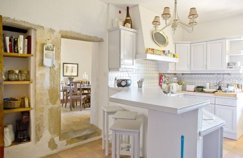 Belvezet Otro | Casa de campo provenzal del siglo XVIII, piscina privada, para 10 personas, cerca de Uzès