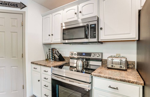 Massanutten Casa | Spacious Massanutten Home w/ Hot Tub & Sauna!