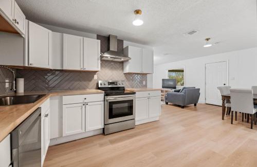 McKinney Casa | Spacious McKinney Bungalow - 4 Bedrooms