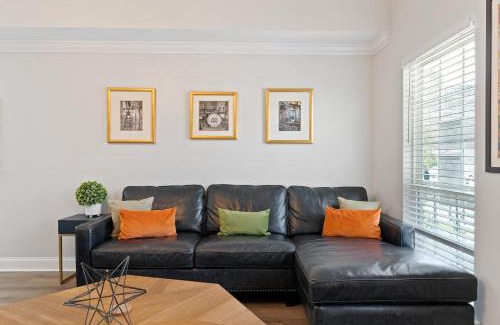 Tulane - Gravier Casa | Spacious Mid-city Home W Pool