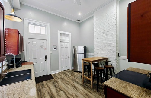 Tulane - Gravier Casa | Spacious Mid-City Victorian 1 – Near Streetcar & FQ!