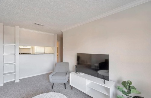 Midland Casa | Spacious Midland Getaway with Balcony