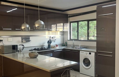 Greater Johannesburg Metropolitan Area Apartamento | Spacious, modern & cosy