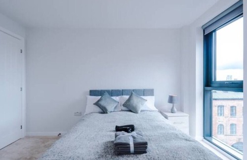 Leeds Apartamento | ✰Spacious & Modern 2 Bed Apt, 5 Mins from Leeds!
