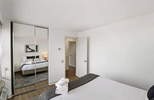 Indian Village Apartamento | Spacious & Modern 2BR Apartment - Algonquin 06-008E