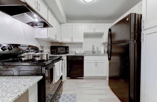 Pleasant Valley Apartamento | Spacious/Modern 4Bd/4Ba
