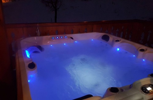 Montriond Chalet De Esquí | Amplio chalet moderno de 5 camas con bañera de hidromasaje, cerca de Morzine, ideal para familias