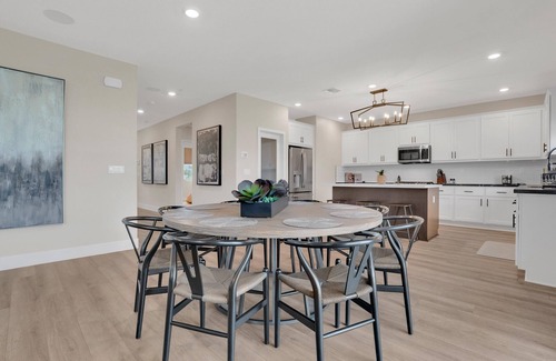 Lathrop Casa | Spacious & modern 5-bedroom home in peaceful Lathrop
