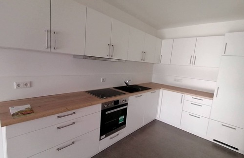 Bad Kissingen Apartamento | Spacious modern apartment, large balcony, quiet suburban location, workplace