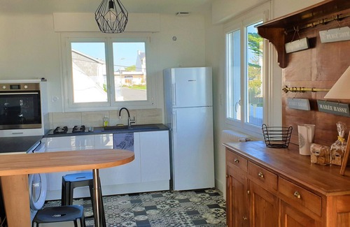 Port-Louis Apartamento | Spacious, modern apartment facing the beach