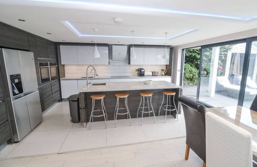 Mylor Churchtown Casa | Spacious Modern Creek View House
