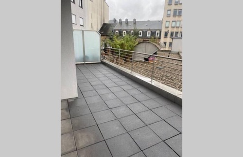 Bonnevoie Apartamento | Spacious Modern Flat, 100 m2 in The Heart of City Center