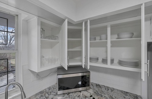 Columbus Casa | Spacious, Modern, Healing Home in Columbus
