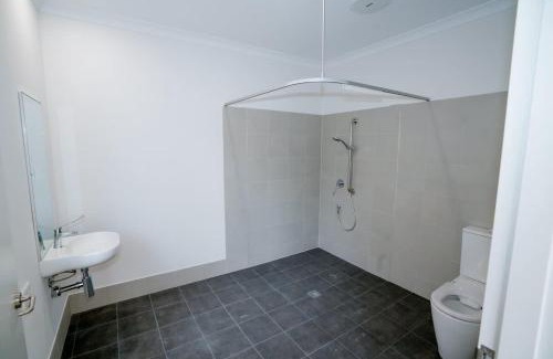 Hilbert Casa | Spacious Modern Hilbert Home