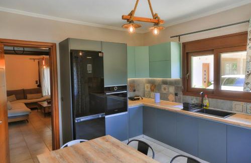 Pogoni Apartamento | Spacious Modern Home in Kalpaki