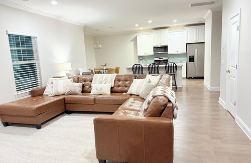 Charleston Casa | Spacious Modern Home Near Folly Beach